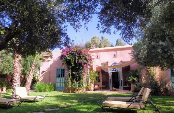 Villa La porte au lion – 3 chambres – grand jardin et grande piscine sans vis-à-vis