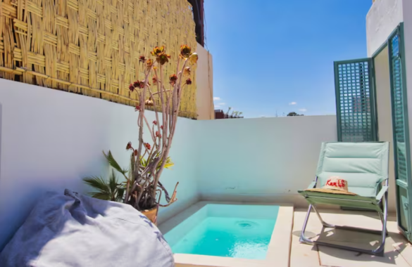 Riad Ker 46 – Medina – 3 bedrooms – Terrace with view of the Koutoubia and plunge pool